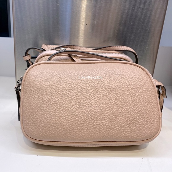 NWT Calvin Klein Crossbody Rose Pink - Picture 2 of 2